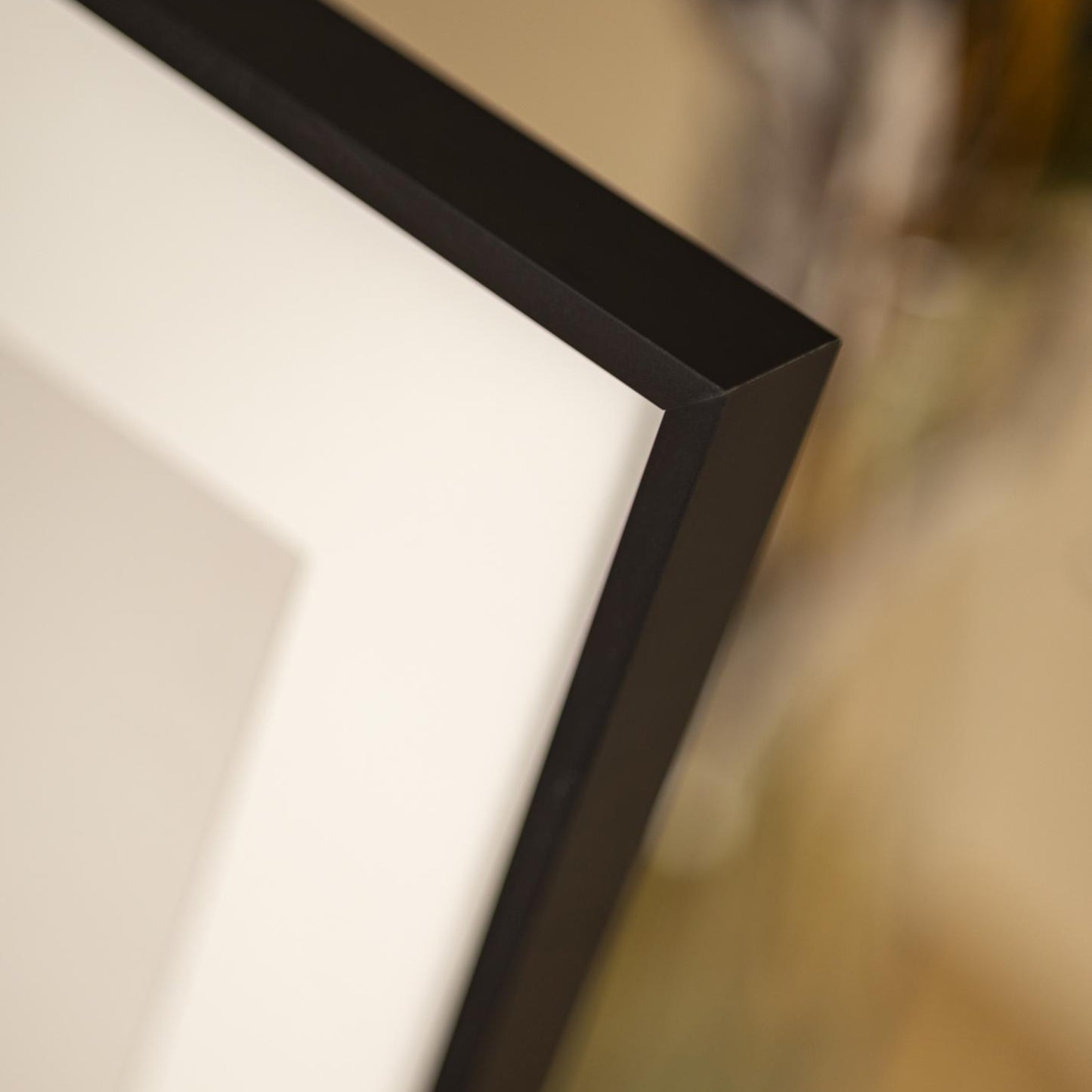 Nielsen Alpha Matt Black Frame
